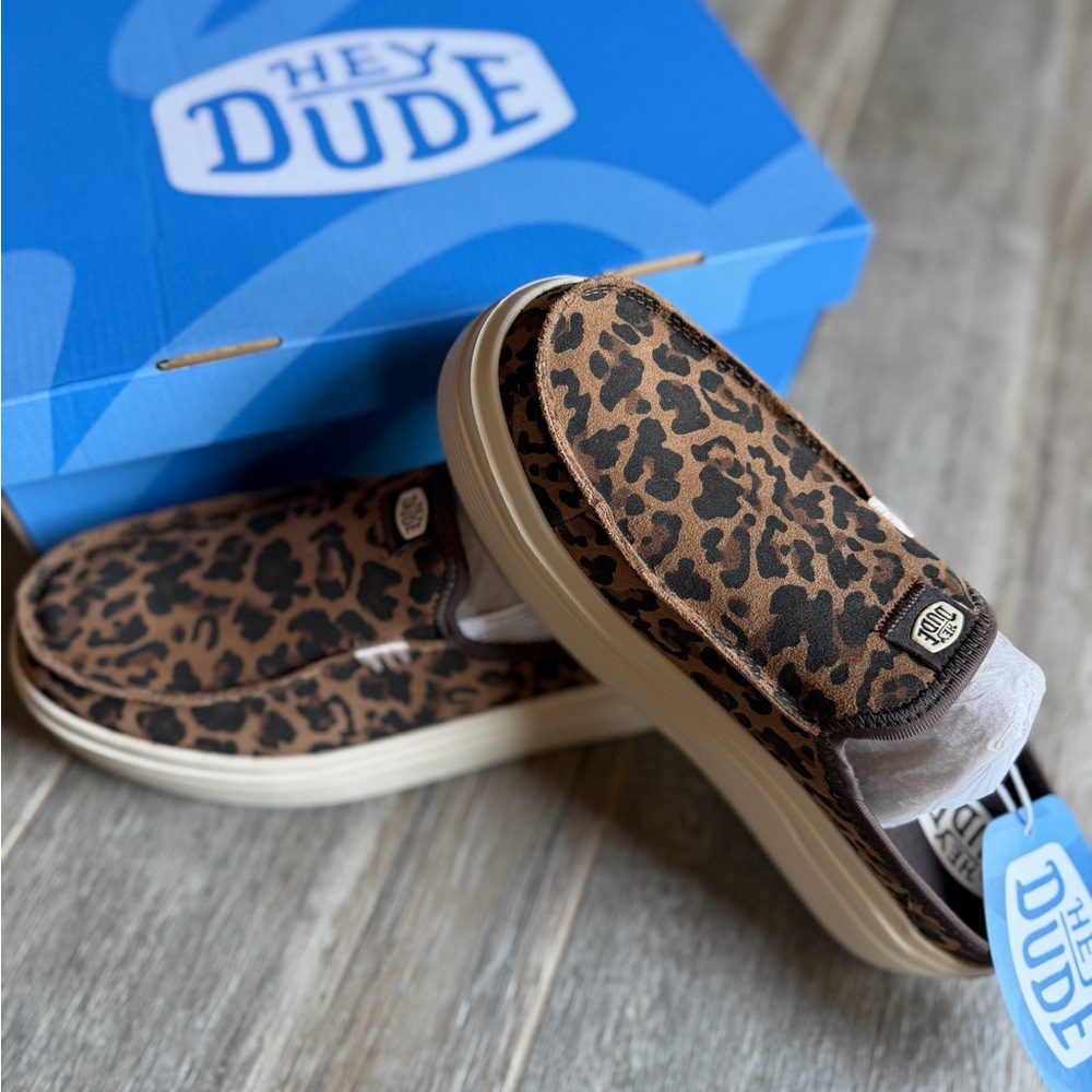 Hey Dude Austin Lift - Women’s 9 Brown Leopard - Picture 4 of 5